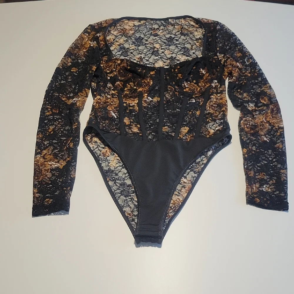 Floral Lace Long Sleeve Bodysuit Sz L